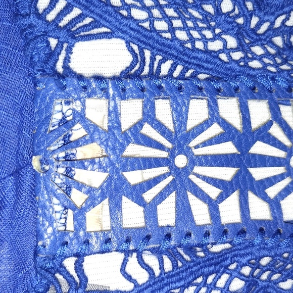 Miss me dark bright blue sleeveless shirt size large - Picture 5 of 9